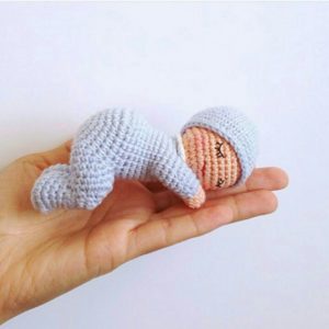 Kız ve erkek bebekler için amigurumi örgü hediyelik bebek biblo modelleri yapılışı anlatımlı