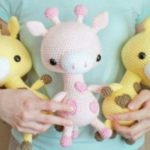 Amigurumi Örgü Oyuncak Modelleri – Amigurumi Örgü Tombik Zürafa Modeli Yapılışı ( Anlatımlı ) Amigurumi örgü tombik zürafa tarifi yapımı anlatımlı