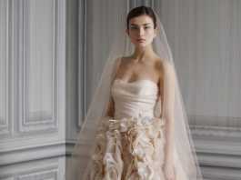 Monique Lhuillier 2012 Gelinlik Modelleri - Straplez etekleri kumaşlarla hareketlendirilmiş gelinlik modeli