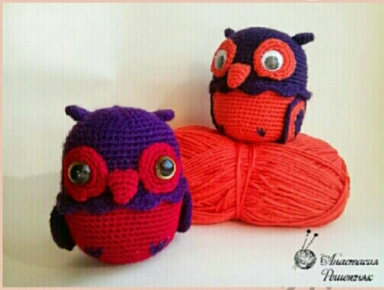 Amigurumi tekniği ile örülmüş örgü baykuş modeli yapılışı anlatımlı