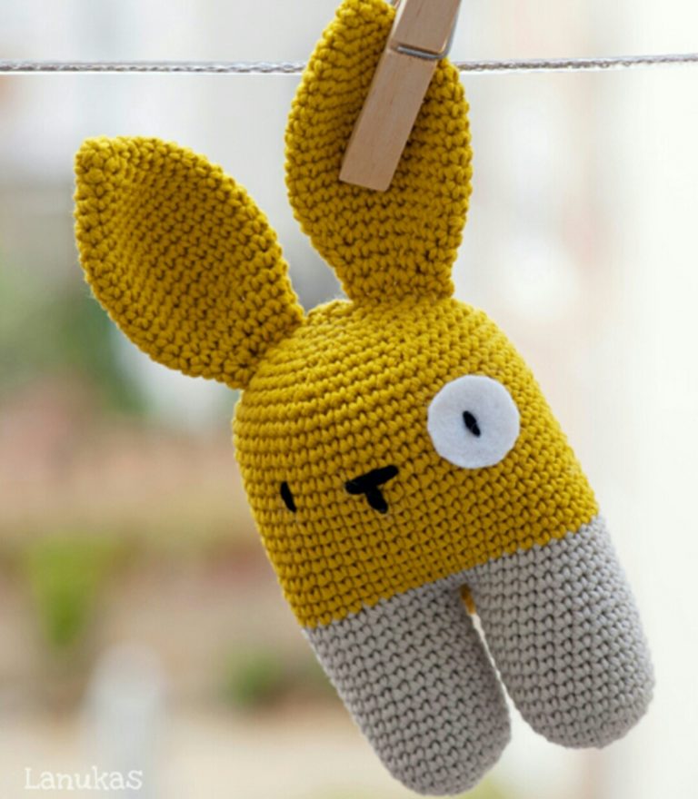 İki renkli amigurumi örgü oyuncak tavşan modeli yapılışı anlatımlı