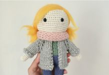 Amigurumi örgü oyuncak sarı saçlı öğrenci kız bebek modeli tarifi anlatımlı