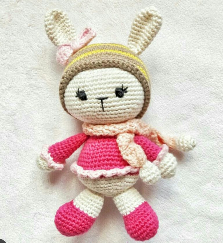 Amigurumi örgü oyuncak şapkalı minik tavşancık modelinin yapılışı anlatımlı