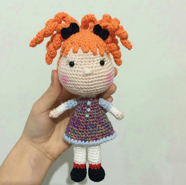 Amigurumi örgü oyuncak turuncu saçlı kız modeli yapılışı anlatımlı