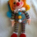 Amigurumi Örgü Oyuncak Modelleri – Amigurumi Palyaço Modeli Tarifi ( Anlatımlı ) Amigurumi örgü oyuncak palyaço modelleri ve yapılışları anlatımlı