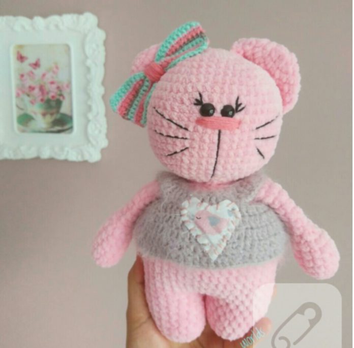 Amigurumi örgü oyuncak tombik pembe kedicik modeli tarifi anlatımlı