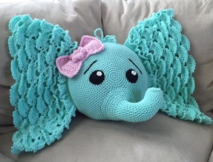 Bebek odaları için örme süs yastık , örme perde , bebek odası halısı modelleri ,bebek yatağı bebek dolabı ve dekorasyon fikirleri Bebek odaları için örme süs yastık , örme perde , bebek odası halısı modelleri ,bebek yatağı bebek dolabı ve dekorasyon fikirleri