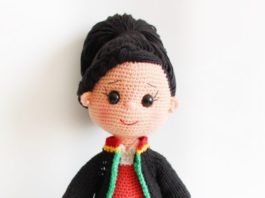 Amigurumi örgü oyıncak avukat kız modeli tarifi açıklamalı
