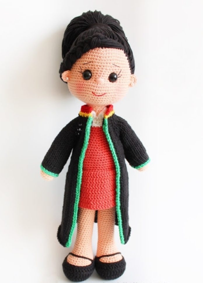 Amigurumi örgü oyıncak avukat kız modeli tarifi açıklamalı Amigurumi örgü oyıncak avukat kız modeli tarifi açıklamalı