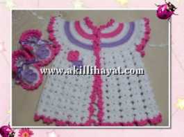 Yakadan başlayan bebek yeleği modeli