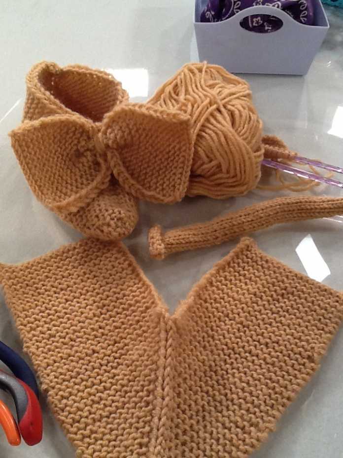 Derya Baykal Örgü Modelleri ( Fiyonklu Patik Modelleri)