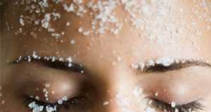 Evde hazırlanmış doğal peeling tarifleri