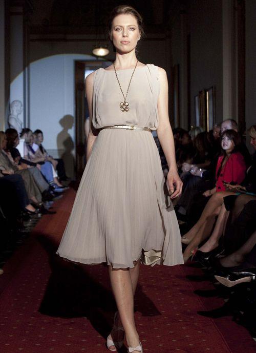 2011 Roman İlkbahar Yaz Modası-somon Diz Altı Elbise Modelleri